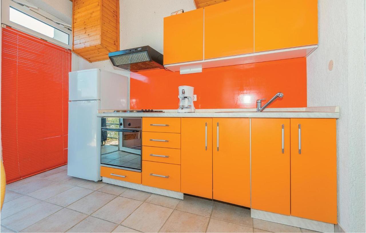 Lovely Apartment In Rogoznica With Wifi Eksteriør bilde